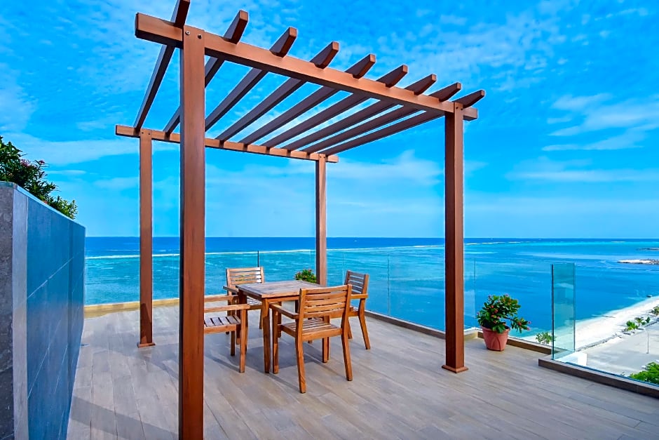 Triton Prestige Seaview and Spa