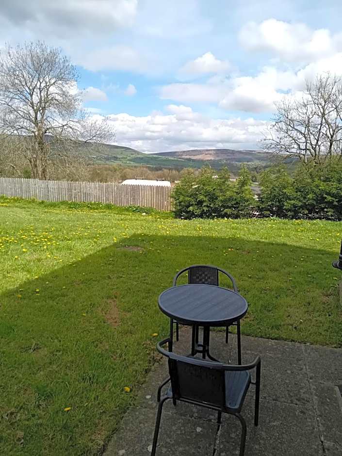 Ye Olde Bowling Green Inn