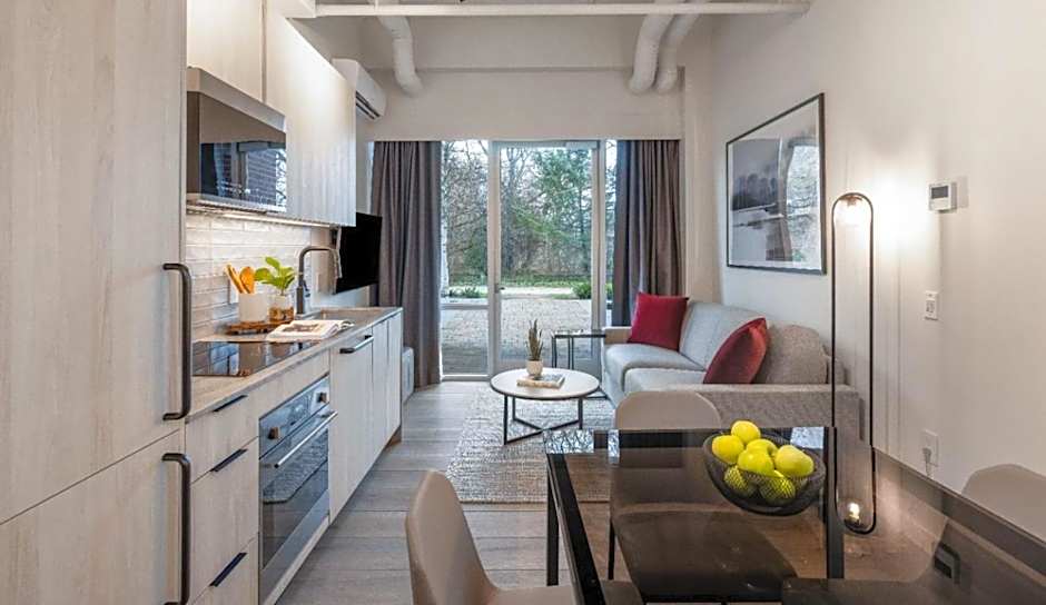 Steveston Waterfront Hotel