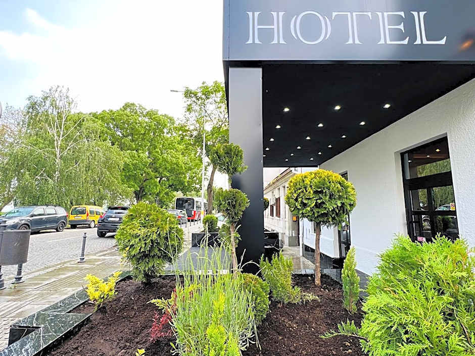 Side One Design Hotel Garni