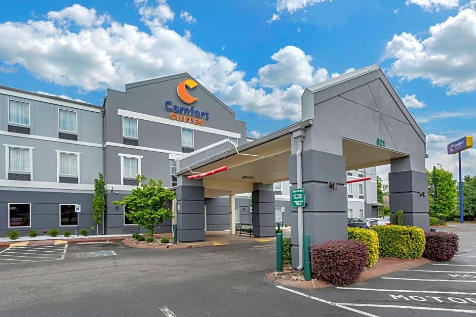 Comfort Suites At Rivergate Mall