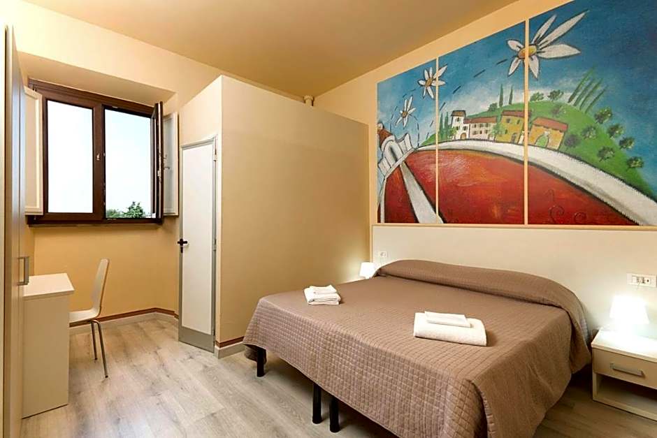 Hotel & Hostel 7