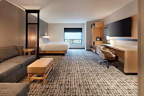 King Room with Sofa Bed and Accessible Shower - Disability Access