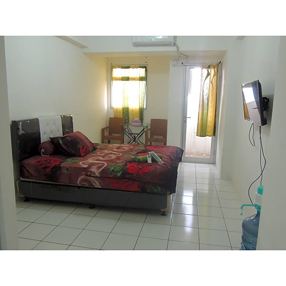 Reva Room on Gunung Putri Square Apartment