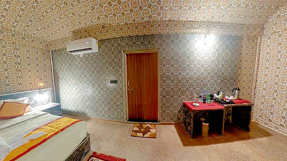 Seven Palms Luxury Camp