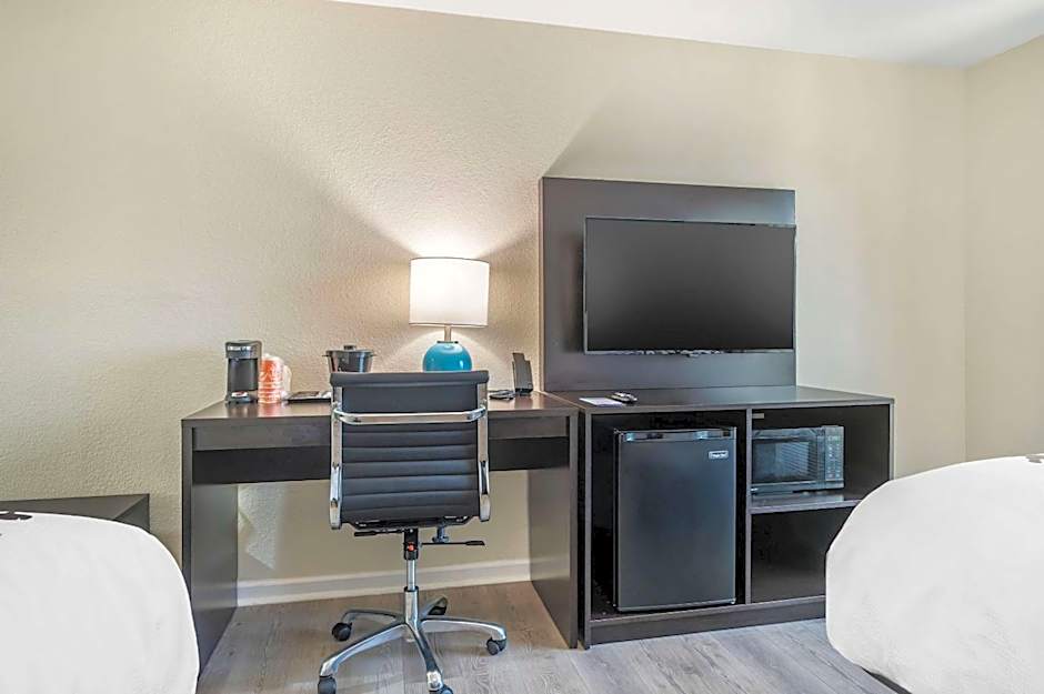 Sleep Inn & Suites