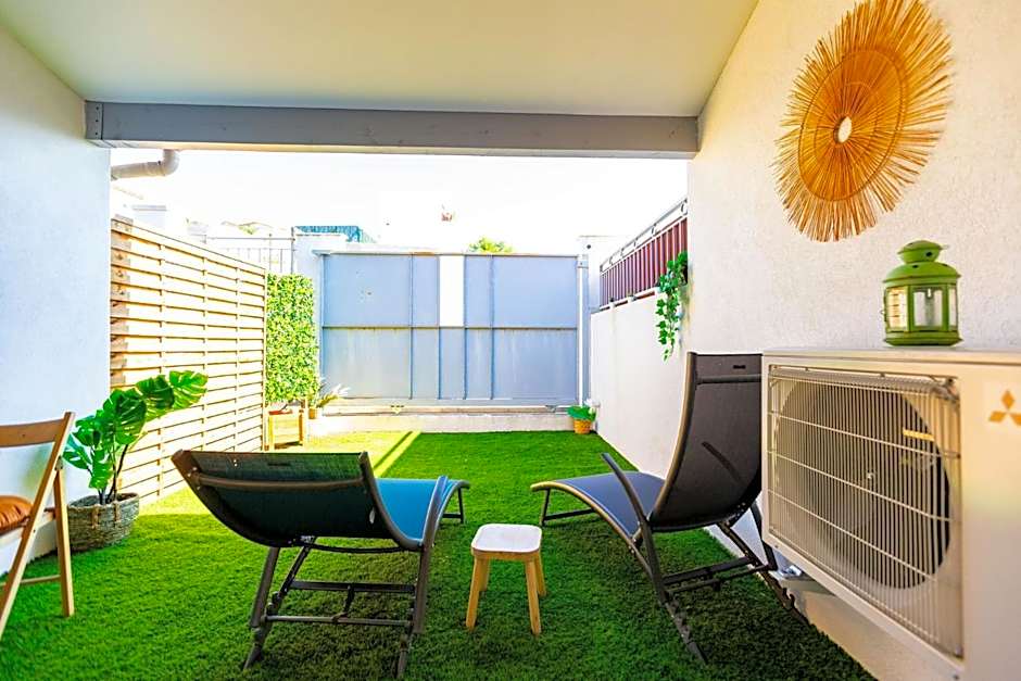 Love Room du Mont d'Or - Baignoire SPA - Minibar offert