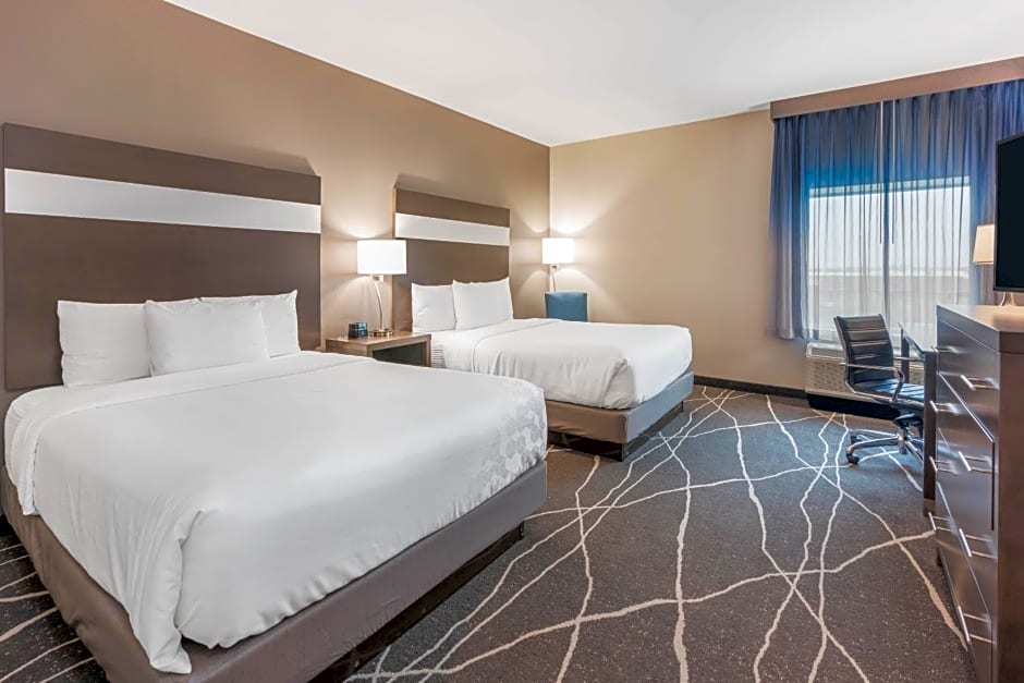 La Quinta Inn and Suites by Wyndham Houston Spring South