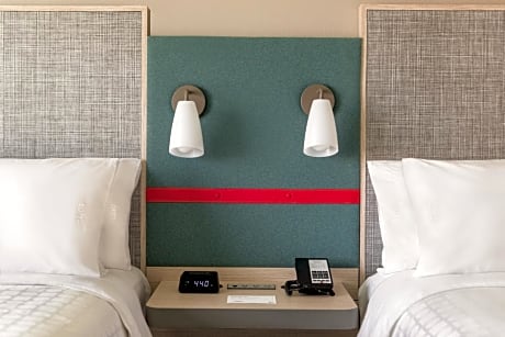 Room with Two Beds - Hearing Accessible - Non-Smoking