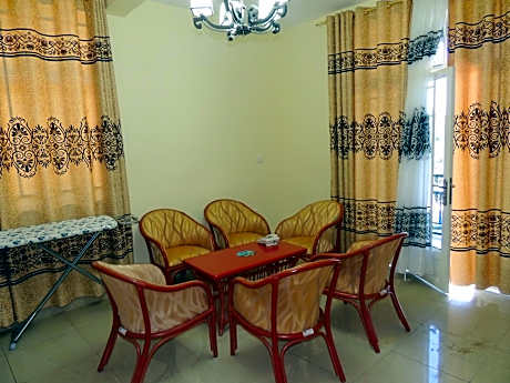 Apartment with Lake View