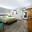 Skylark Hotel