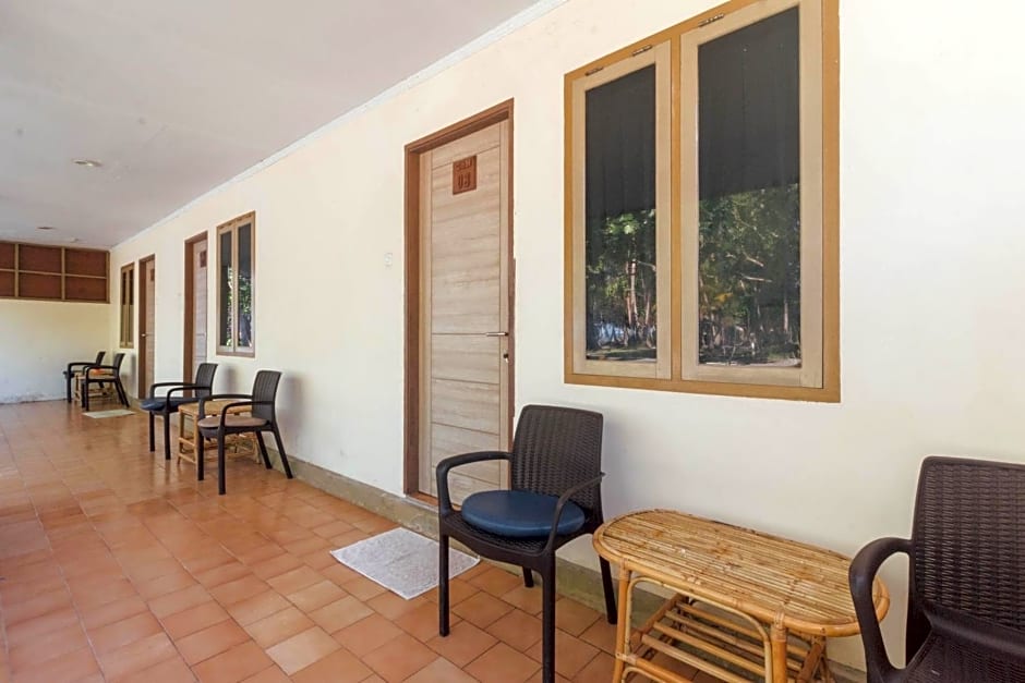 OYO 1688 Collin Beach Hotel