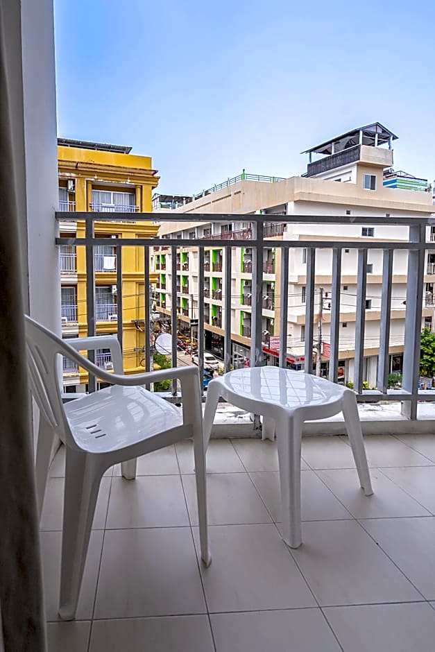 Santi White House Patong