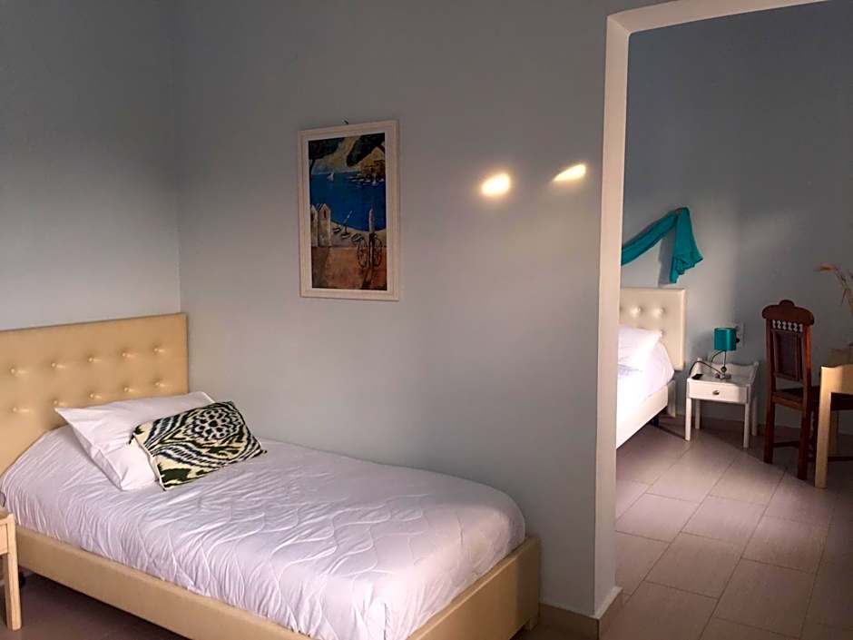 MasouriBlu Boutique Hotel