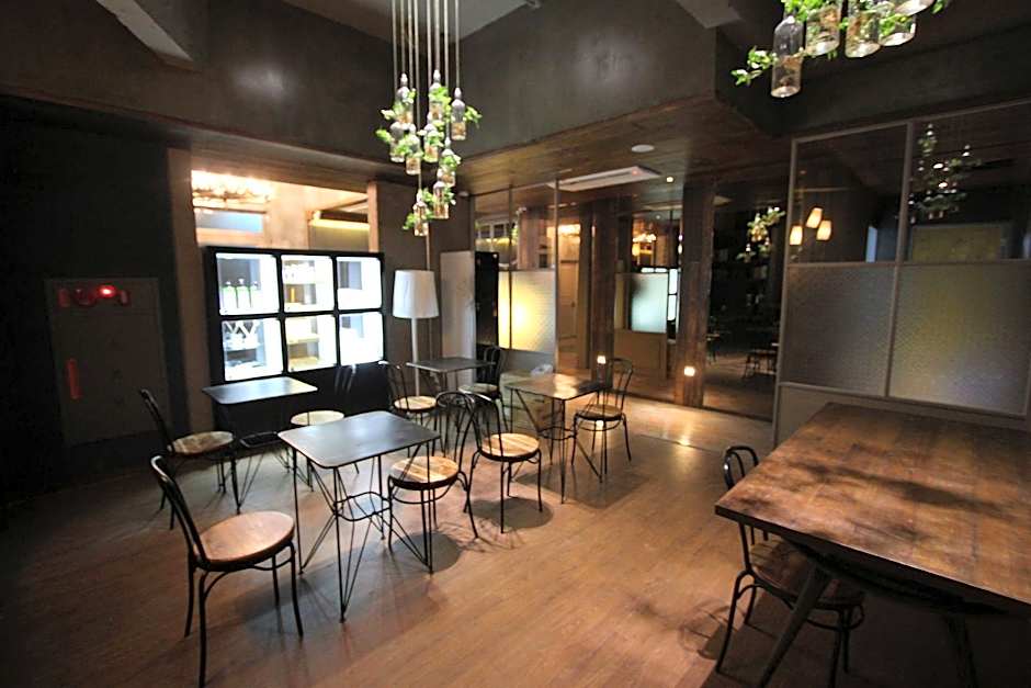 February Hotel SeongSeo