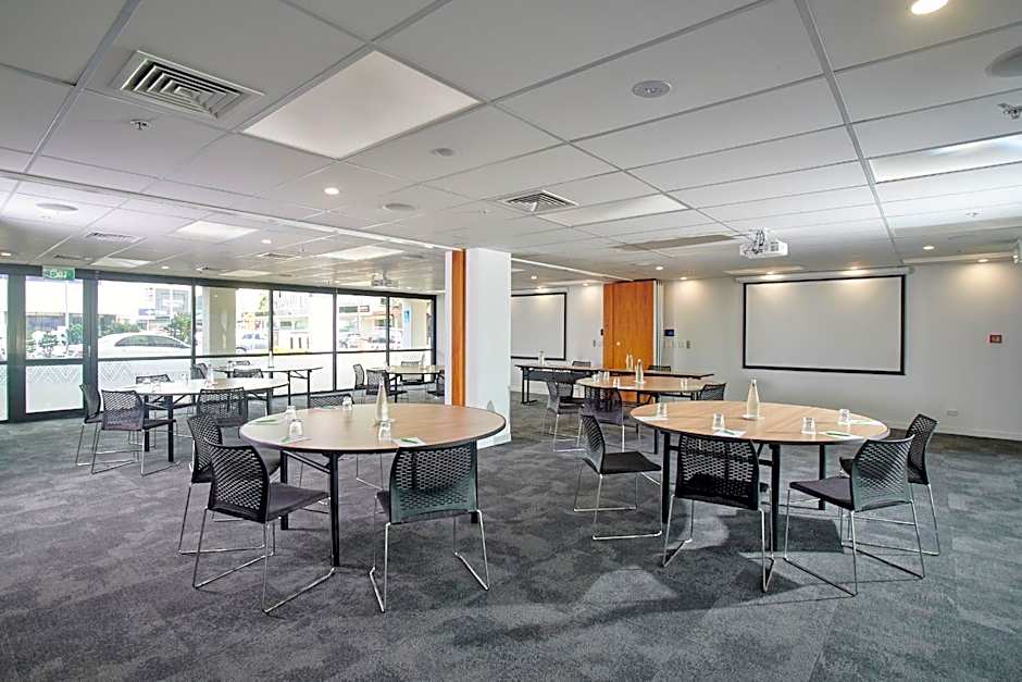 Ibis Hamilton Tainui