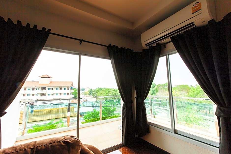 Gallery Lake View
