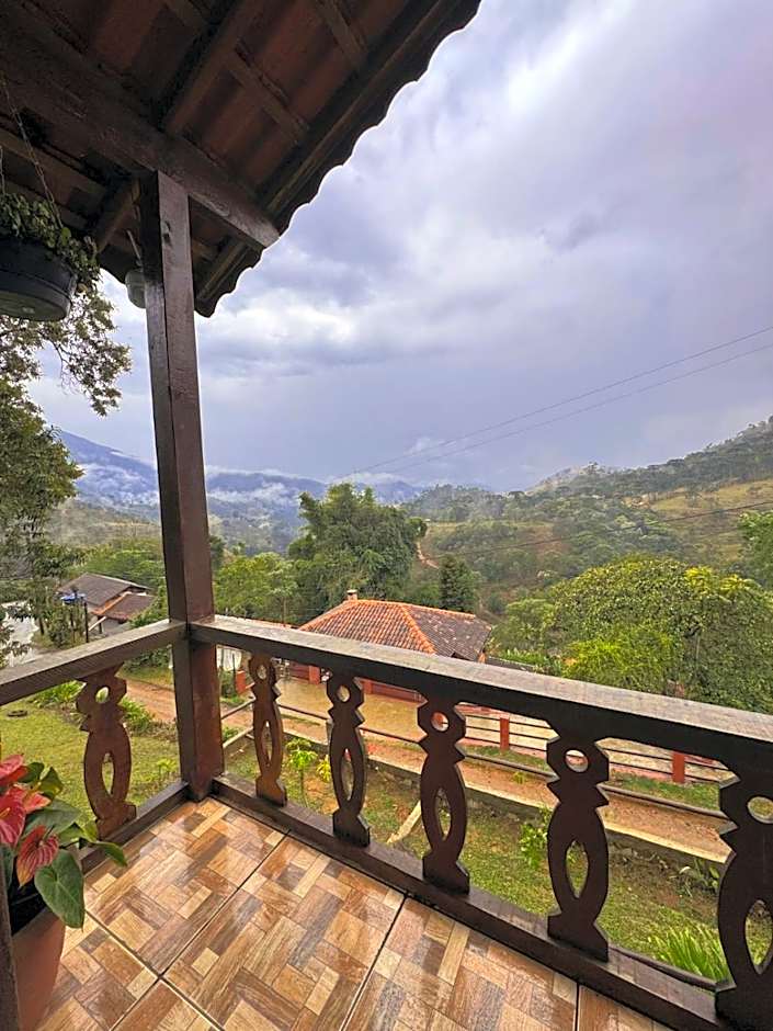 Chalés Cerejeira, vista para a Pedra Selada
