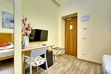 Twin Room (2 Twin Beds)