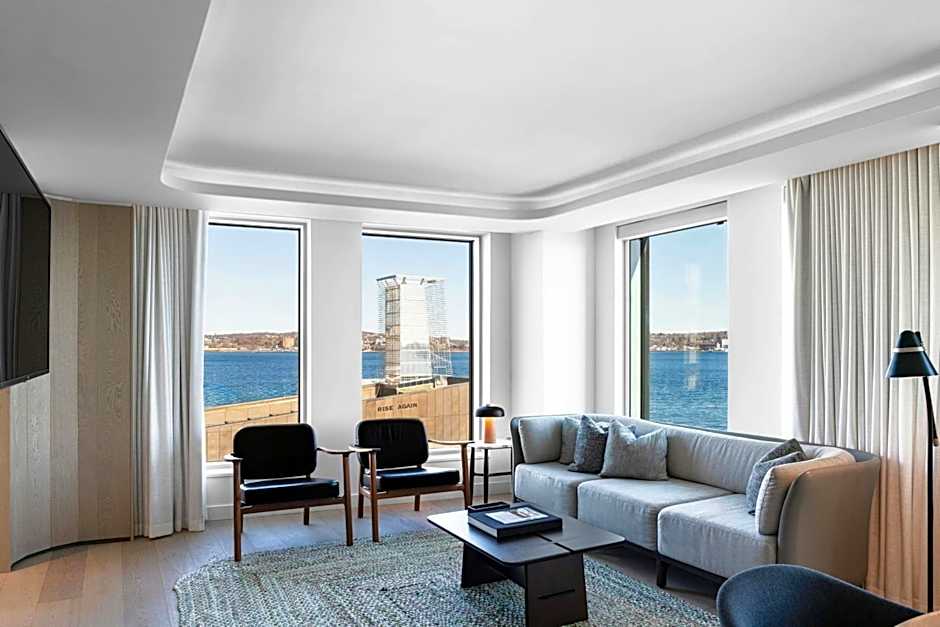 Muir, Luxury Collection