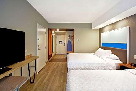 Queen Room with Two Queen Beds