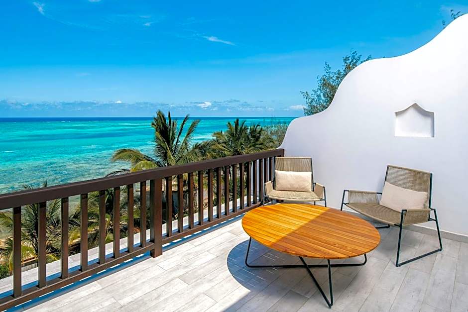 Le Mersenne Zanzibar, Autograph Collection