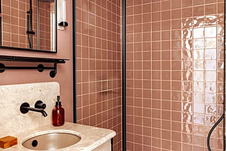 Locke Studio - Poolside