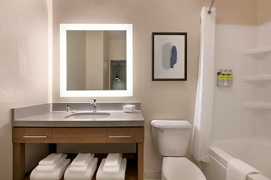 Candlewood Suites Springfield By IHG