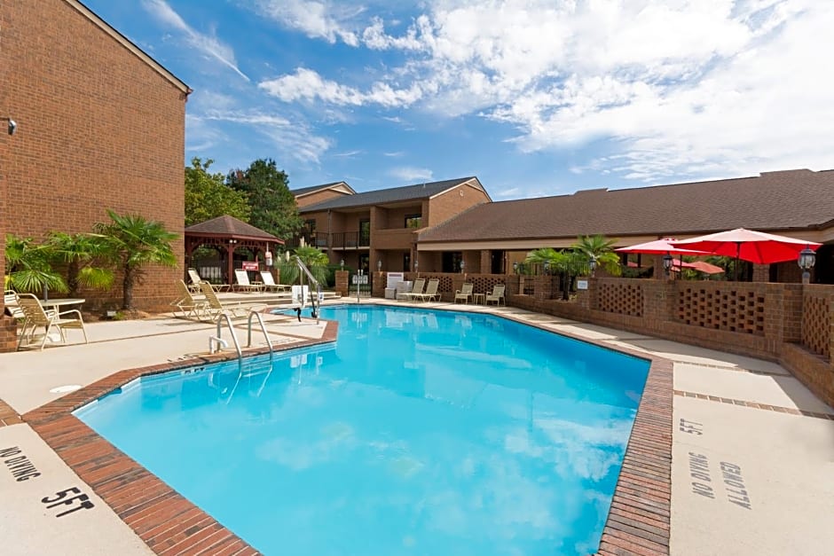 Ramada by Wyndham Raleigh