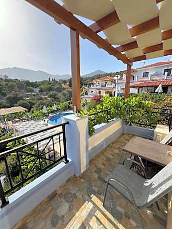 Deluxe One-Bedroom Apartment with Ocean View