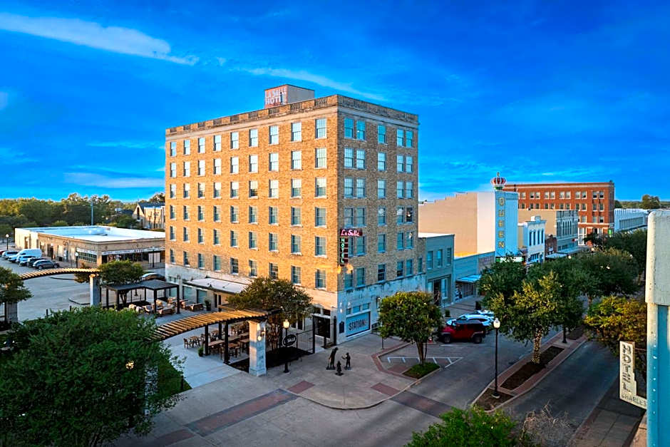 The LaSalle Hotel, Bryan College Station, a Tribute Portfolio Hotel