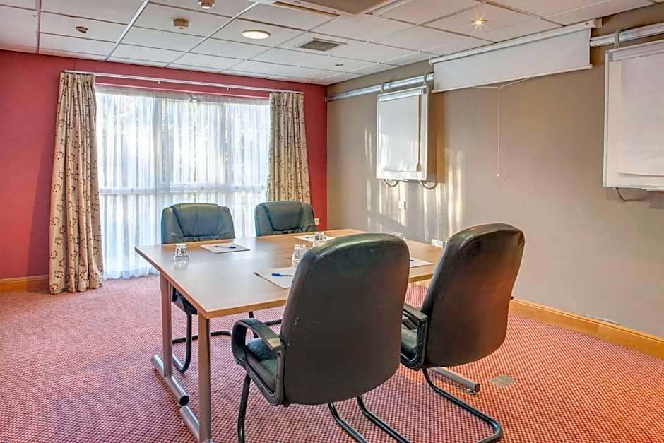 Holiday Inn Express Birmingham Star City By IHG