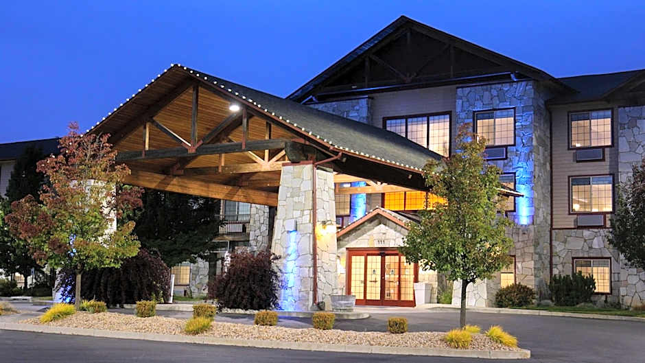Holiday Inn Express & Suites Cheney By IHG