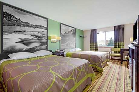 Queen Room with Two Queen Beds - Non-Smoking