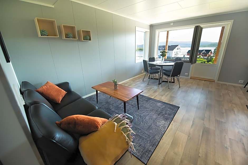 Senja Fjordhotell and Apartments