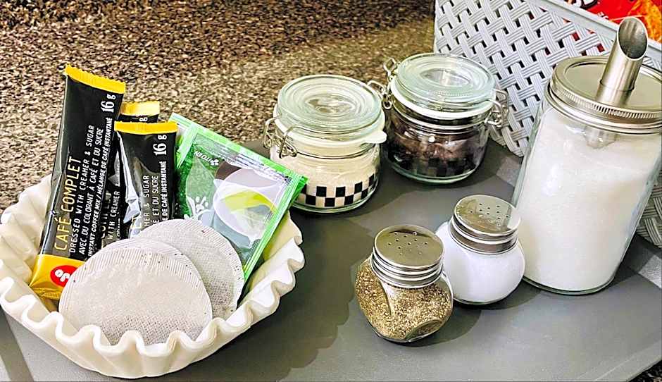 Vacation house Entire floor Kids yard walk 2 subway