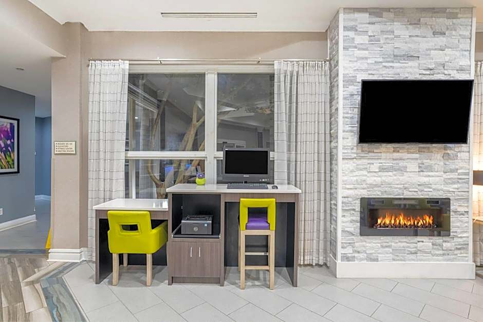 La Quinta Inn & Suites by Wyndham Birmingham Hoover