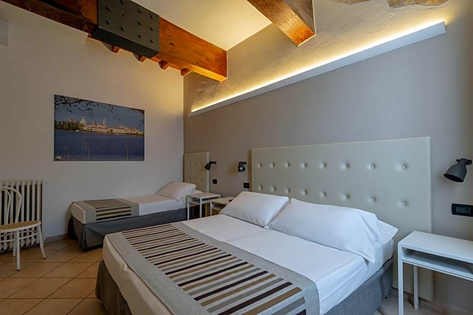Hotel Mantegna Stazione, MantegnaHotels