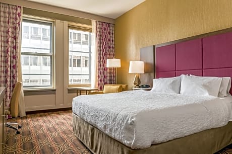Hampton Inn Majestic Chicago Theatre District