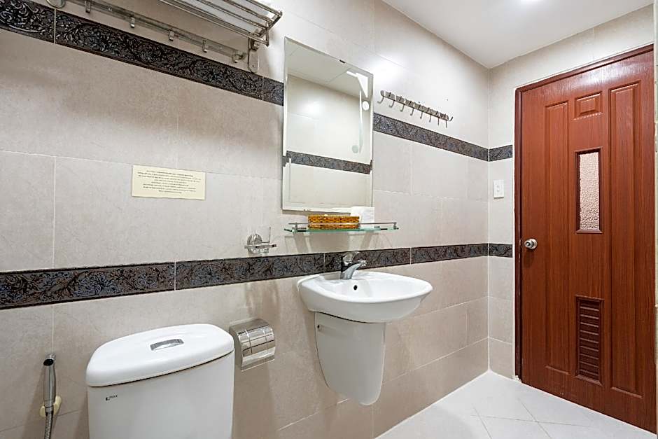 King Hotel Saigon Airport