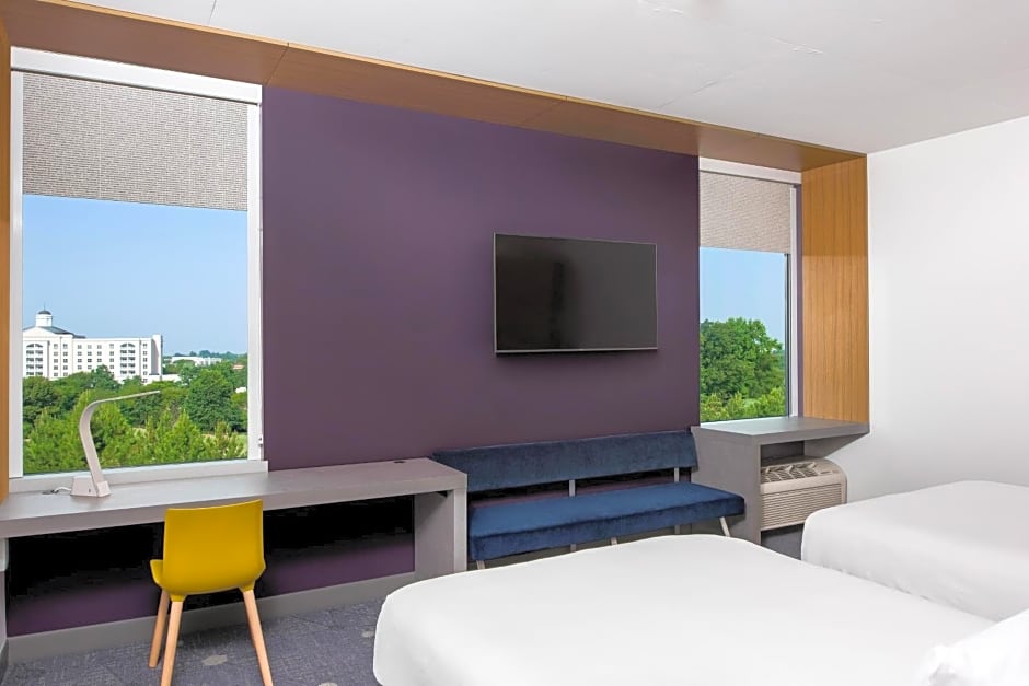 Aloft Charlotte Ballantyne