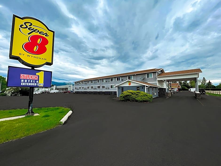Super 8 by Wyndham Missoula/Brooks Street