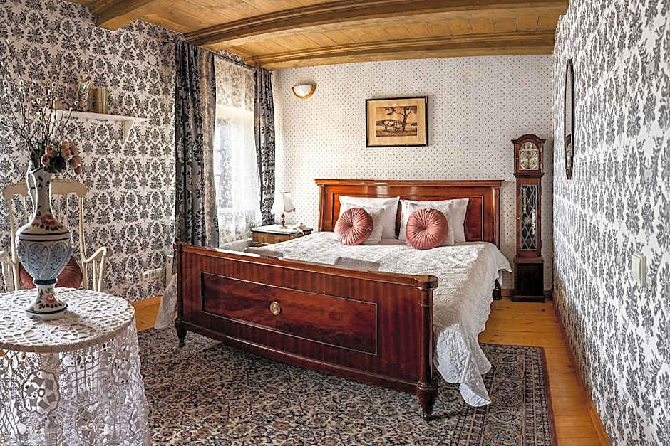 Pakruojis Manor Hotel Miller's house