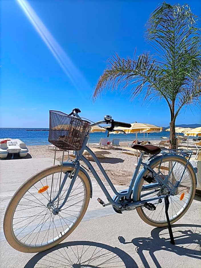 Lido Di Alghero Rooms on the Beach
