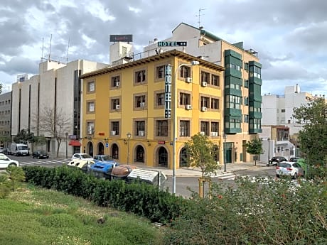 Triple Room with Shower - Non-Smoking