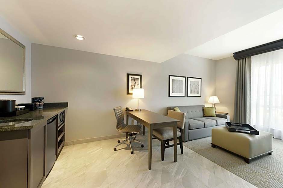 Embassy Suites By Hilton Charlotte/Ayrsley