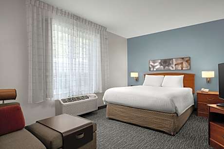 Studio, 1 Queen Bed with Sofa bed (Hearing Accessible) (1 Queen Bed and 1 Double Sofa Bed)