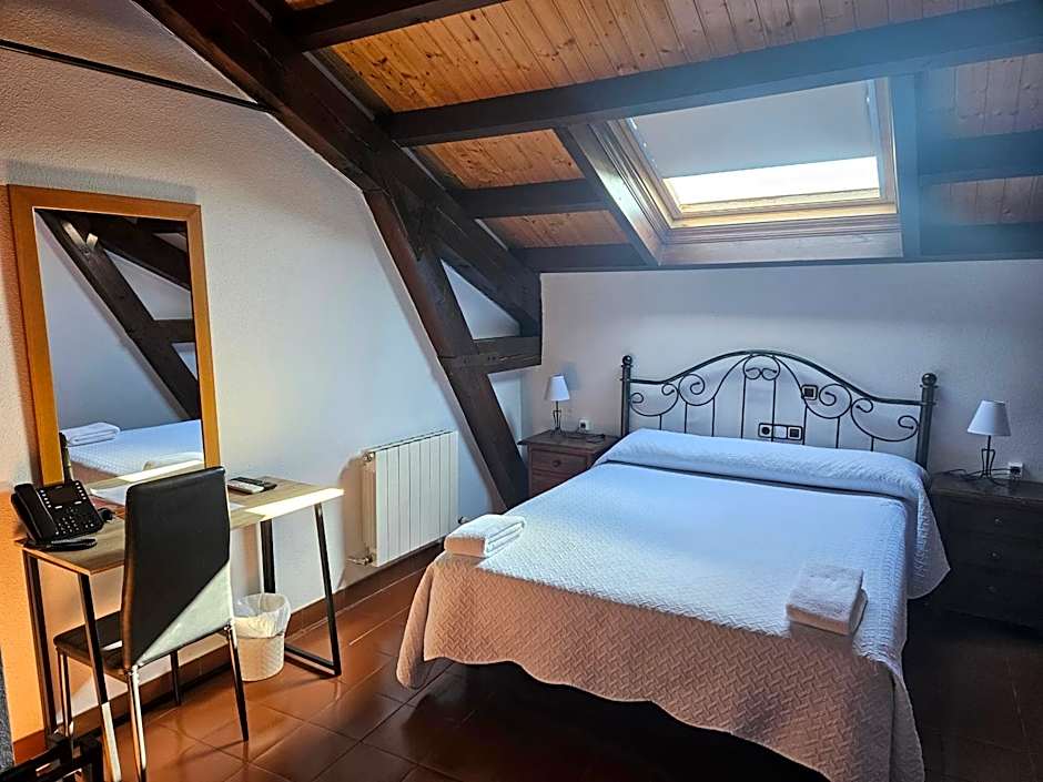 Photo 1 of 12 of 1 Double Bed or 2 Beds