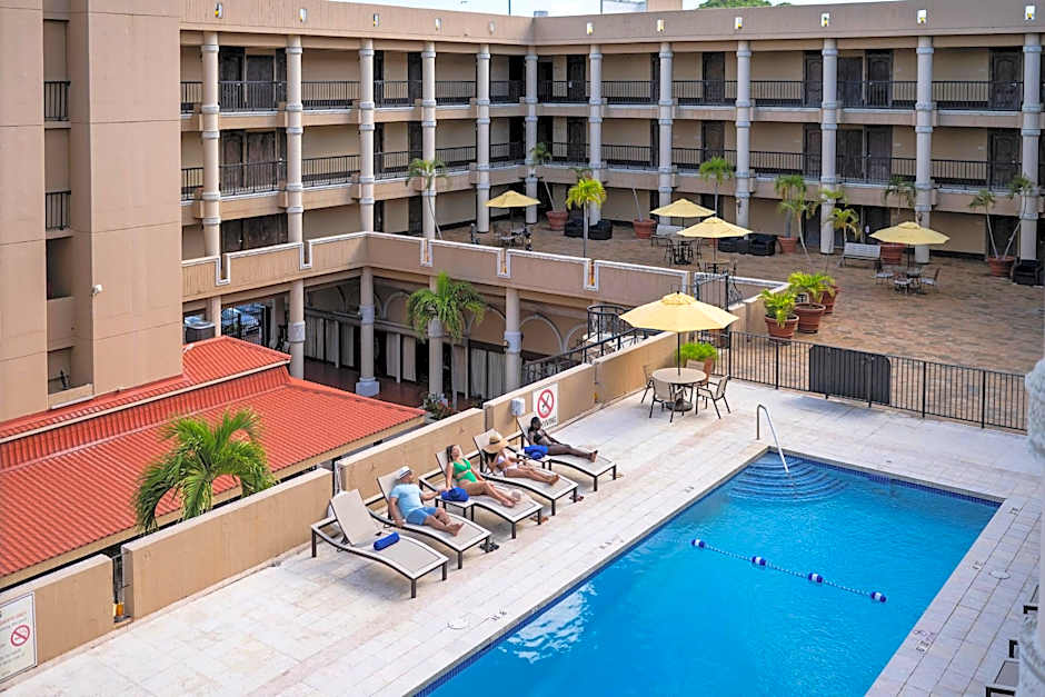 Windward Passage Hotel
