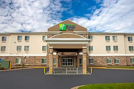 Holiday Inn Express Hotel And Suites Clinton By IHG